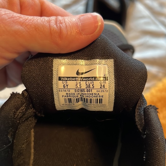 Nike Running Tennis Shoes free run 3; Size 6 - Picture 4 of 4